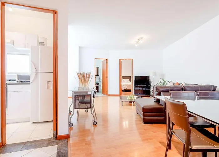 Upscale Polanco, 24 7 Security, Walk To Shopping! Holiday home Mexico City