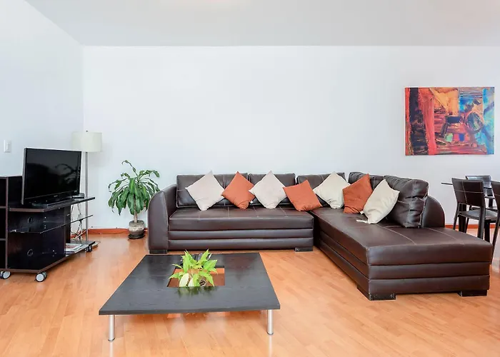 Upscale Polanco, 24 7 Security, Walk To Shopping! Holiday home